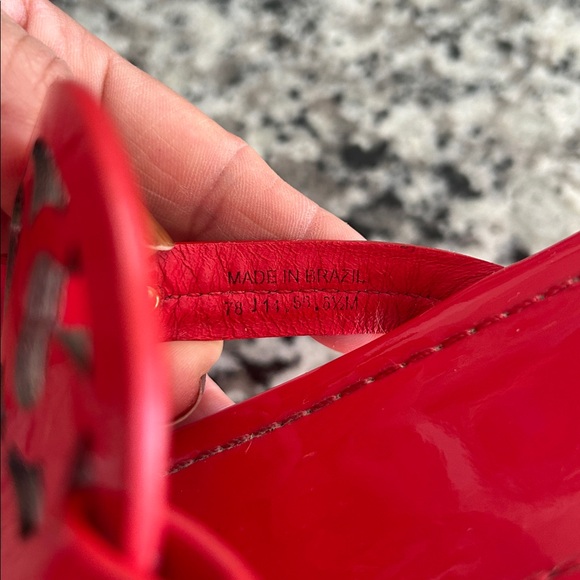 TORY BURCH Red Sandals with Logo Detail. Size 6 1/2M - Picture 5 of 6